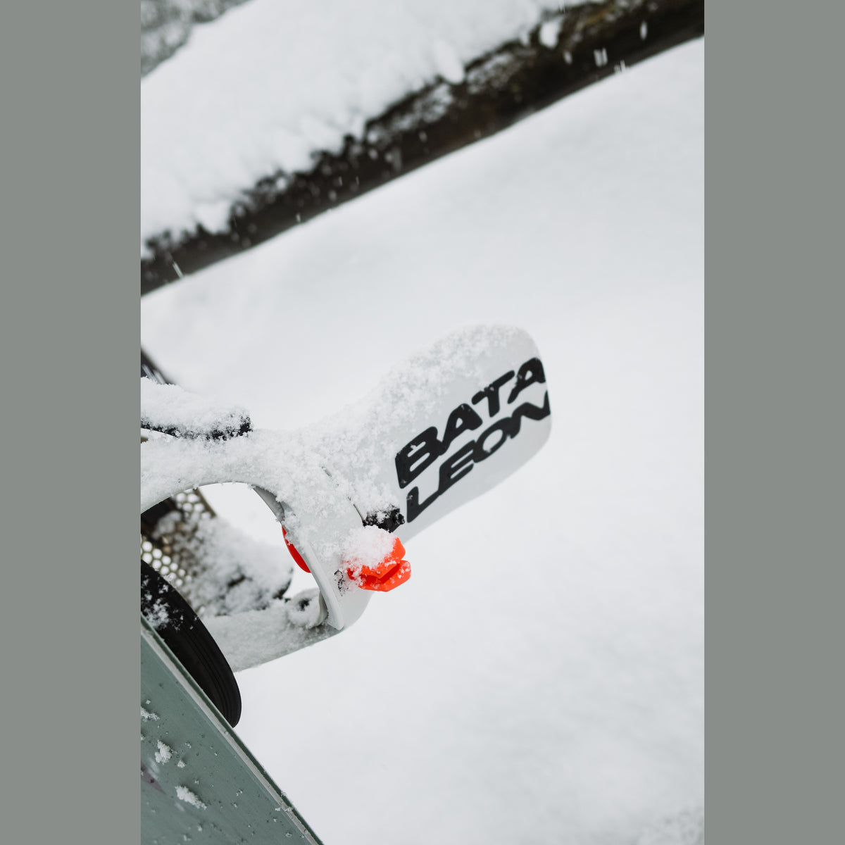 Bataleon Blaster Pro AsymWrap FASExTor Snowboard Bindings 2026/27 — binding setup photographed on snow
