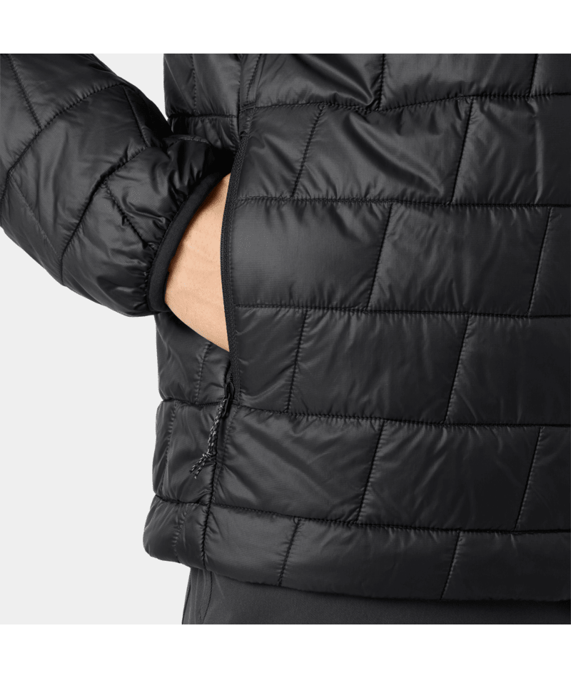 Helly Hansen Men's LIFALOFT Pullover Hooded Jacket in Black, pocket detail. Photo: Helly Hansen